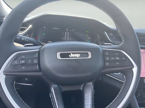 Used 2022 Jeep Grand Cherokee Limited 4xe AWD/4WD image 17