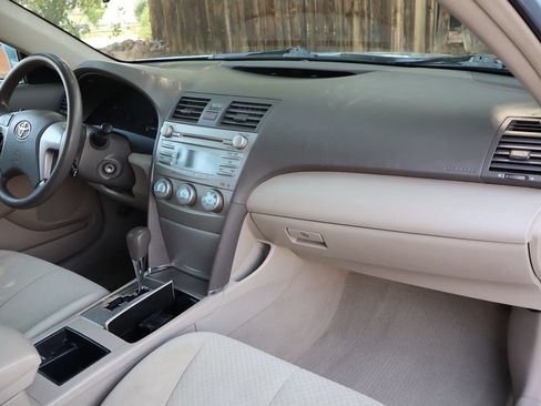Used 2009 Toyota Camry LE FWD image 17