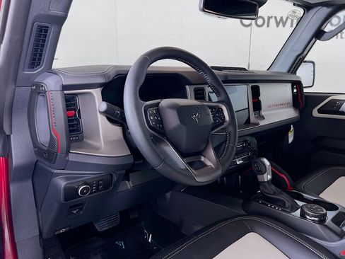 New 2026 Ford Bronco Outer Banks w/ Sasquatch Package AWD/4WD image 3