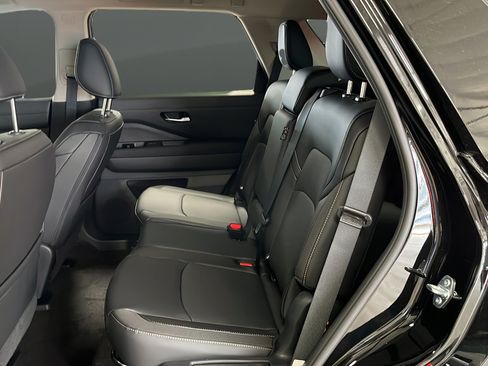 New 2026 Nissan Pathfinder SL AWD/4WD image 23