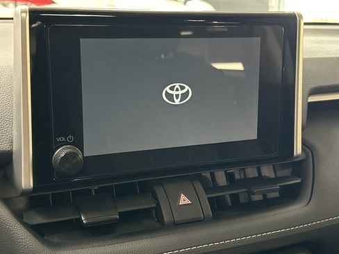 Used 2025 Toyota RAV4 XLE w/ Convenience Package FWD image 23