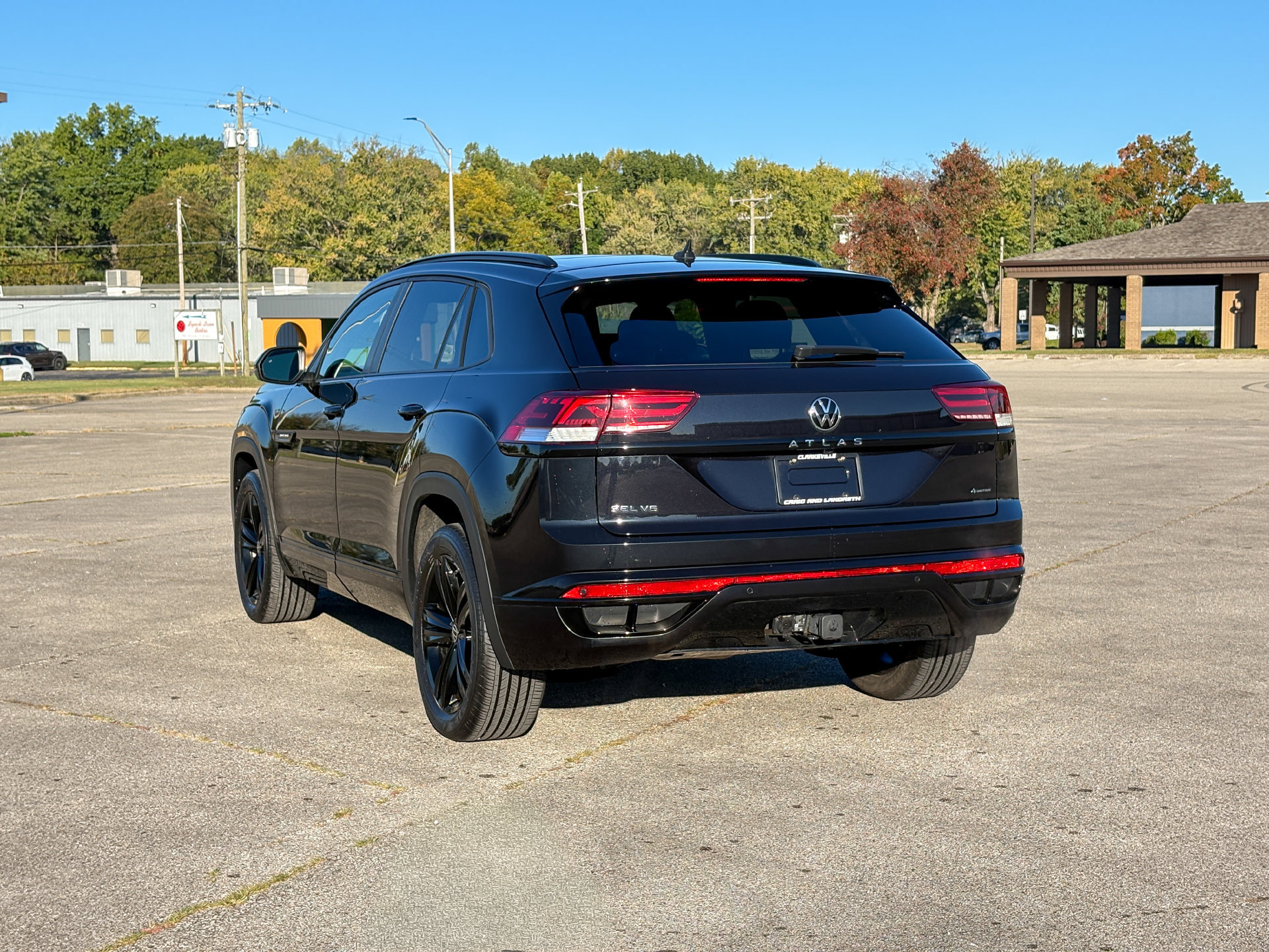 Used 2023 Volkswagen Atlas Cross Sport SEL R-Line AWD/4WD image 7