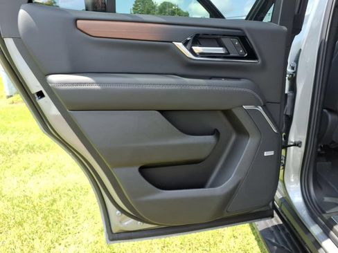 New 2026 GMC Yukon Denali w/ LPO, Floor Liner Package AWD/4WD image 17