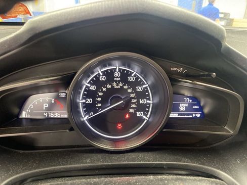 Used 2018 MAZDA MAZDA3 Touring image 5