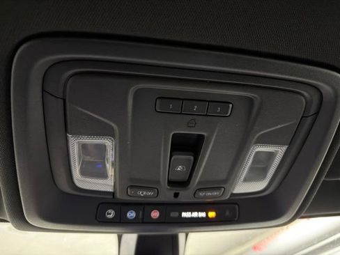 Used 2021 Chevrolet Silverado 1500 High Country RWD image 26