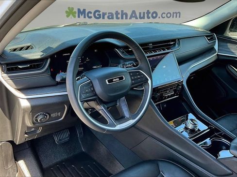 Used 2023 Jeep Grand Cherokee Limited AWD/4WD image 21