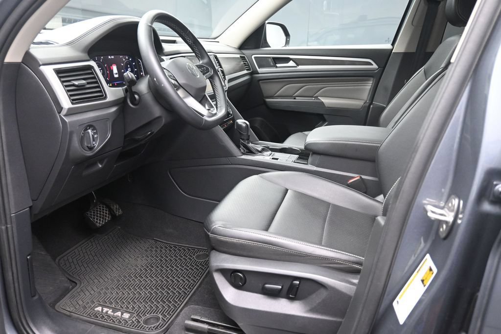 Used 2022 Volkswagen Atlas SE FWD image 17