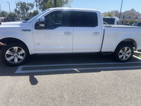 Used 2015 Ford F150 Platinum w/ Equipment Group 701A Luxury AWD/4WD image 11