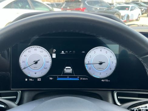 Certified 2025 Hyundai Elantra Limited image 31