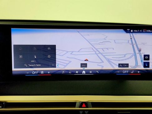 Used 2026 BMW iX xDrive45 w/ Premium Package AWD/4WD image 17