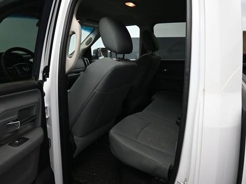 Used 2019 RAM 1500 Classic SLT image 12