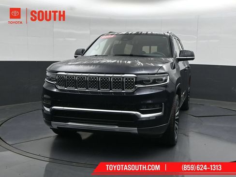 Used 2022 Jeep Grand Wagoneer Series III AWD/4WD image 5