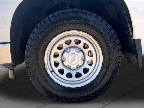 Used 2023 Chevrolet Silverado 1500 W/T w/ WT Value Package AWD/4WD image 11