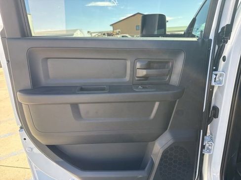 New 2026 RAM 2500 Tradesman AWD/4WD image 17