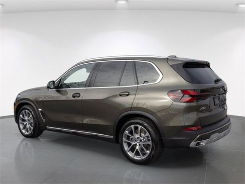 New 2026 BMW X5 xDrive50e w/ Climate Comfort Package image 7