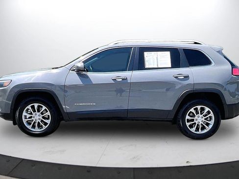 Certified 2021 Jeep Cherokee Latitude Lux w/ Mopar Interior Package AWD/4WD image 6