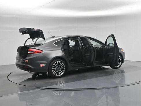 Used 2018 Ford Fusion Energi SE image 6