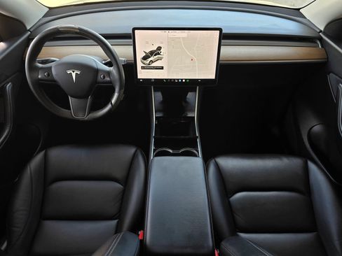 Used 2021 Tesla Model Y Long Range AWD/4WD image 9