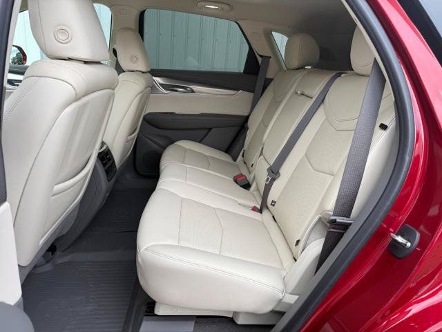 Used 2020 Cadillac XT5 Premium Luxury AWD/4WD image 12
