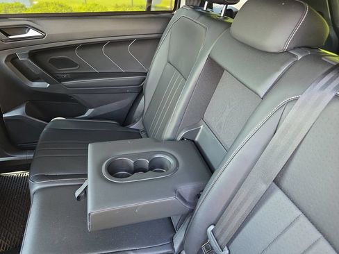 Used 2023 Volkswagen Tiguan SE R-Line FWD image 17