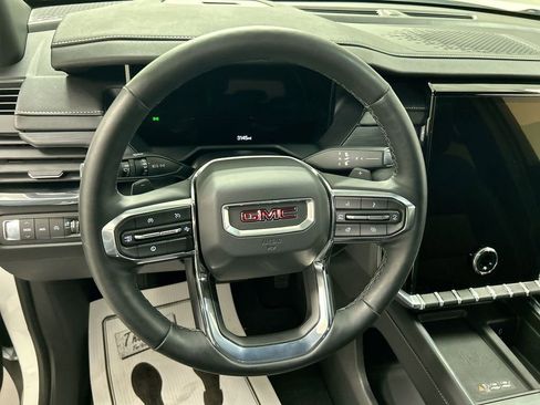 New 2025 GMC Acadia Elevation image 8