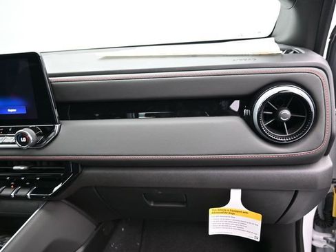New 2025 Chevrolet Colorado Z71 AWD/4WD image 32