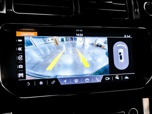 Used 2017 Land Rover Range Rover HSE image 29