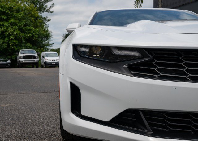 Used 2022 Chevrolet Camaro LT RWD image 11