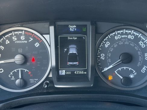 Certified 2023 Toyota Tacoma TRD Off-Road w/ Technology Package image 23