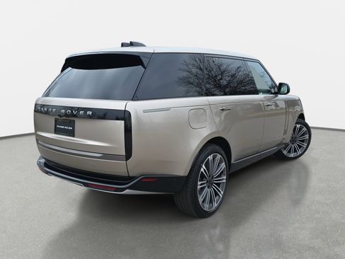 New 2026 Land Rover Range Rover Long Wheelbase SE image 5