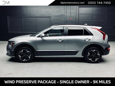 Used 2023 Kia Niro Wind w/ Wind Preserve Package FWD image 3