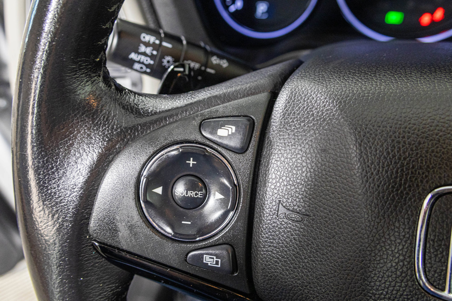 Used 2016 Honda HR-V EX-L image 32