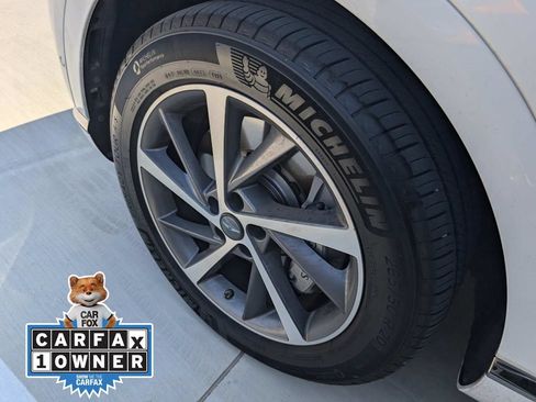 Used 2025 Genesis GV80 2.5T Advanced AWD/4WD image 17