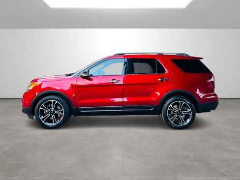 Used 2014 Ford Explorer Sport w/ Equipment Group 401A AWD/4WD image 2