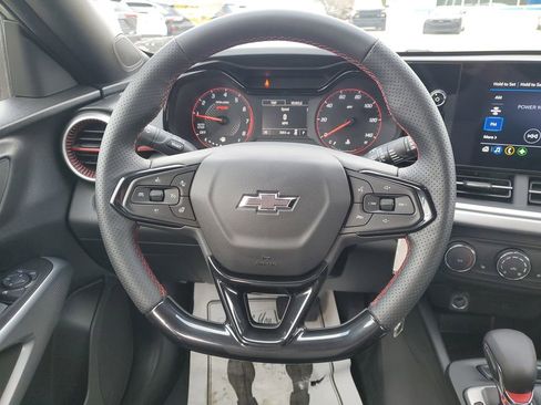 Used 2024 Chevrolet Trax RS image 24