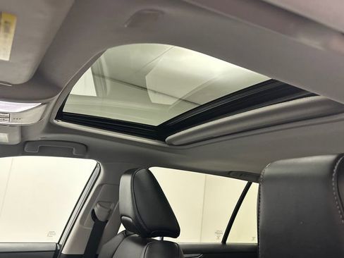 Used 2023 Toyota RAV4 XLE Premium image 15