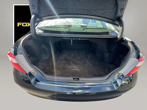 Used 2015 Toyota Camry LE FWD image 13