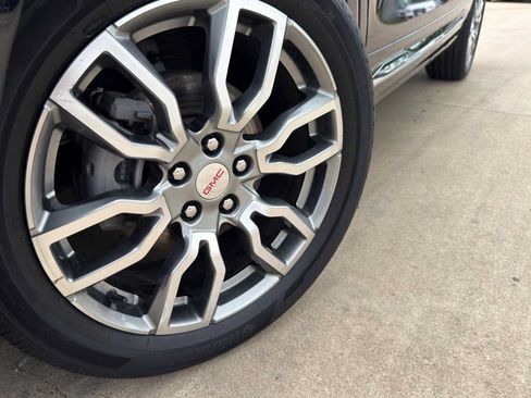 Used 2022 GMC Terrain Denali w/ LPO, Cargo Package AWD/4WD image 4
