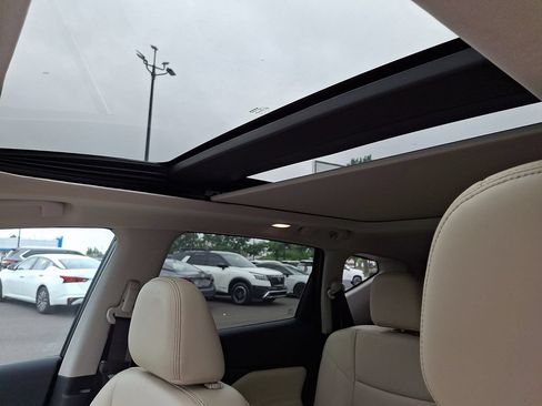 Certified 2023 Nissan Murano Platinum w/ Cargo Package AWD/4WD image 14
