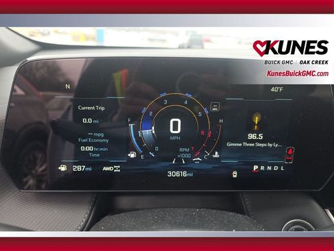 Used 2025 Chevrolet Equinox LT image 13