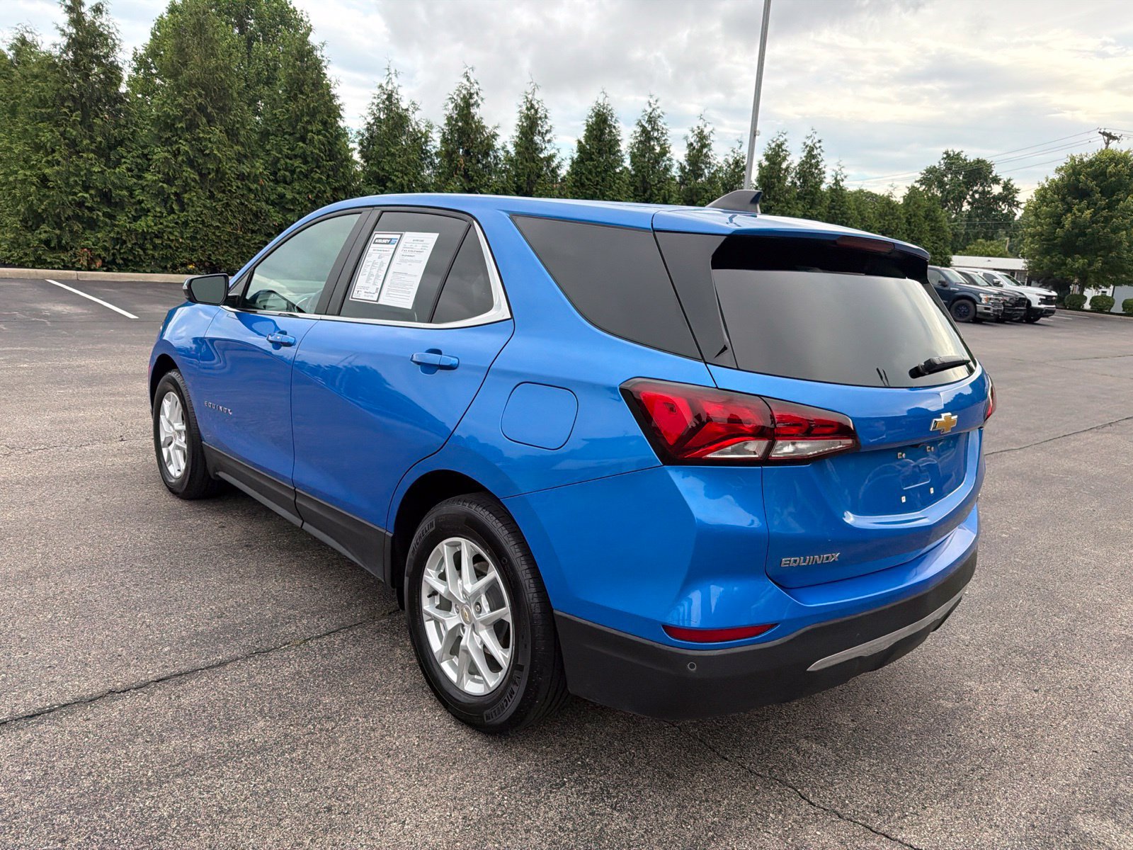 Used 2024 Chevrolet Equinox LT FWD image 3