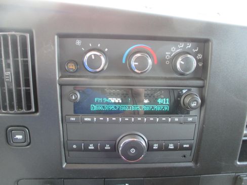 Used 2024 Chevrolet Express 2500 w/ Driver Convenience Package RWD image 13