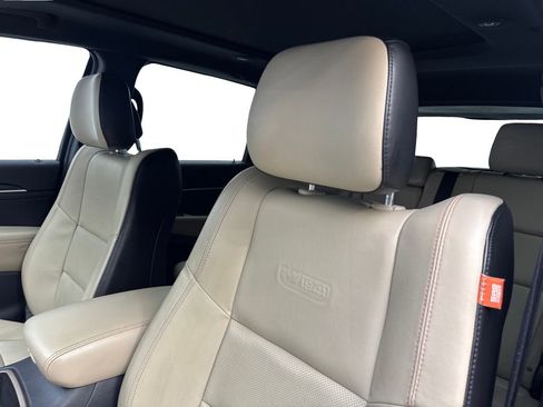 Used 2016 Jeep Grand Cherokee Limited 75th Anniversary RWD image 28