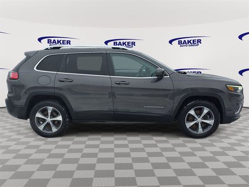Used 2019 Jeep Cherokee Limited image 2