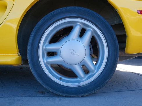 Used 1995 Ford Mustang GT RWD image 28
