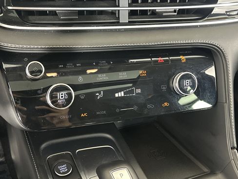 Used 2023 INFINITI QX60 Pure image 23