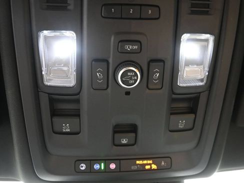 Certified 2024 Cadillac Escalade Premium Luxury w/ Performance Package AWD/4WD image 22