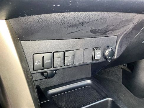 Used 2013 Toyota RAV4 Limited AWD/4WD image 22