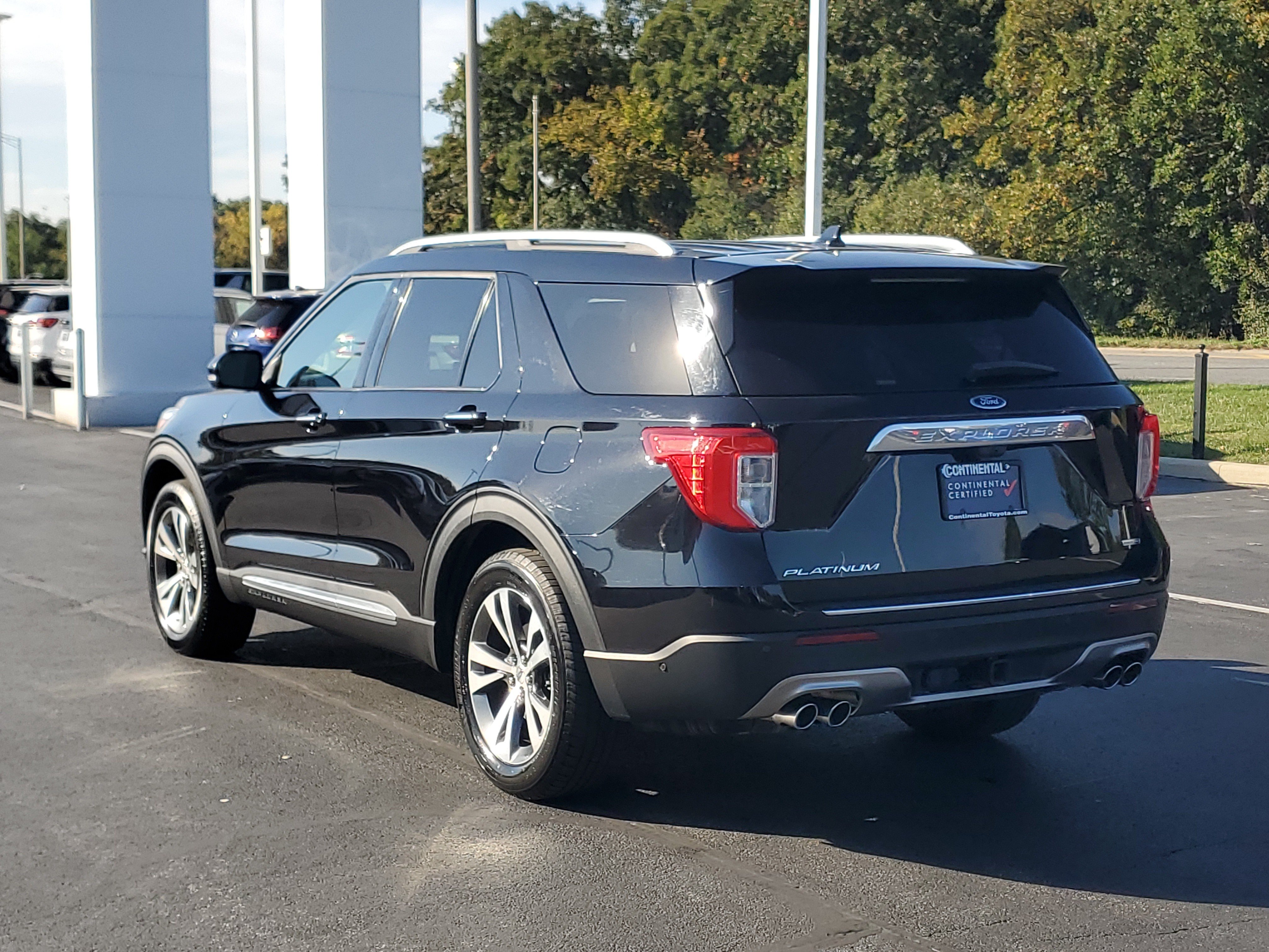 Used 2020 Ford Explorer Platinum w/ Premium Technology Package AWD/4WD image 4