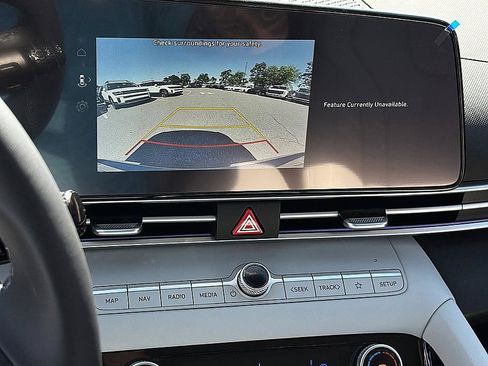 New 2026 Hyundai Elantra Limited FWD image 10